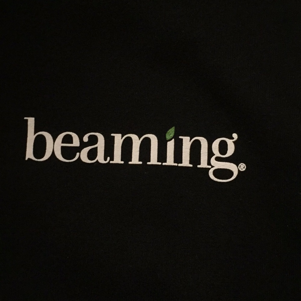 SWEATSHIRT NEW GILDAN back to school 'Beaming' logo black warm fall travel - Picture 5 of 14